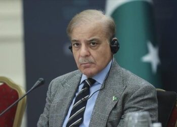 آج تاریخ کے اہم موڑ پر کھڑے ہیں