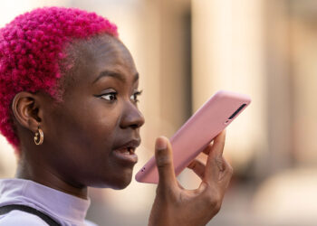 صرف 3 سکینڈ میں آواز کی نقل بنانے والا سافٹ ویئر