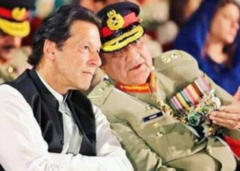 جنرل(ر) قمرجاوید کے خلاف تحقیقات کا مطالبہ