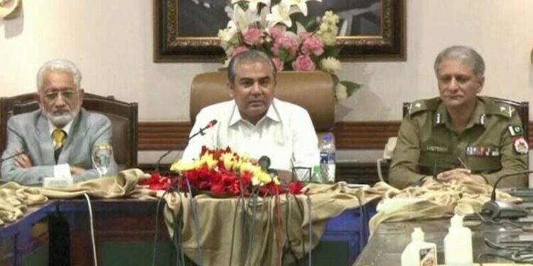 آئی جی پنجاب کی پی ٹی آئی کارکن پر تشدد کی تردید