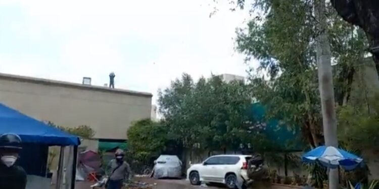 زمان پارک میں پولیس کا آپریشن