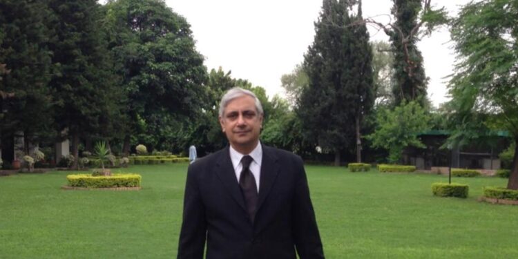 معاون خصوصی کے عہدے سے مستعفی