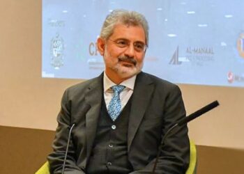 حکومت کا جسٹس فائز کے خلاف ریفرنس واپس لینے کا حکم