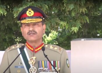 دشمن عوام اور فوج کے درمیان دراڑ ڈالنے کی سازش کررہا ہے