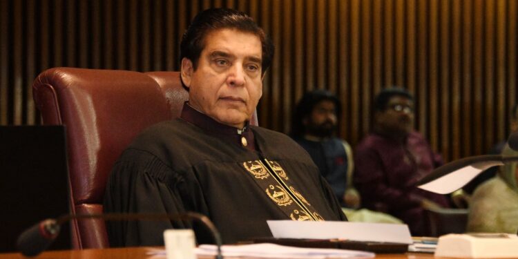 سپریم کورٹ نے اپنی حد سے تجاوز کیا ہے