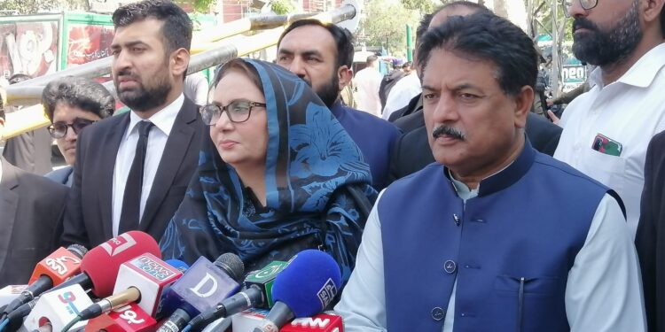 جمشید اور مسرت چیمہ تحریک انصاف چھوڑنے کو تیار