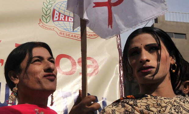 خواجہ سرا اپنی جنس تبدیل نہیں کراسکتے