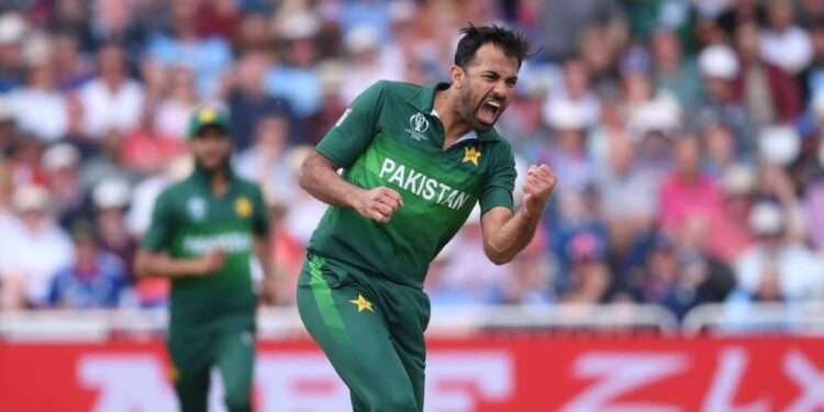 بین الاقوامی کرکٹ کو الوداع کہہ دیا