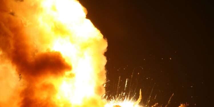 کندھ کوٹ : راکٹ کا گولہ پھٹنے سے 5 بچوں سمیت 8 افراد جاں بحق