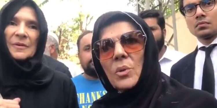 چیئرمین پی ٹی آئی، صدر کے رویے سے مایوس، علیمہ خان