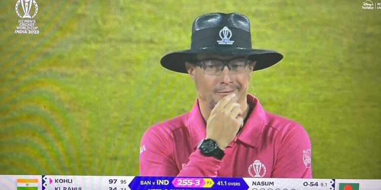 کوہلی کی سنچری کے لیے ایمپائرکی کامیاب کوشش