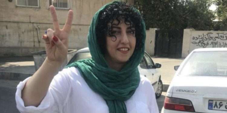 امن کا نوبل انعام ایران میں خواتین کی حقوق کی رہنما نرگس محمدی کے نام