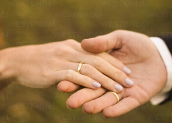 سوشل میڈیا انفلوئنسردلہا کی تلاش