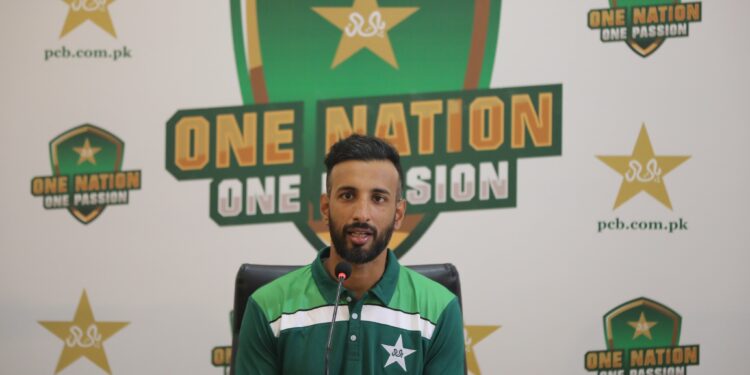 کپتانی ملتے ہی شان مسعود کی پی سی بی سینٹرل کنٹریکٹ میں ترقی