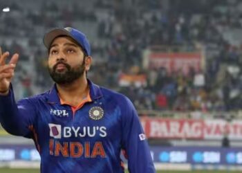 روہیت کا  ٹاس کا سکہ دور پھینکنے پر نیا تنازعہ