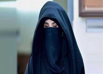 بشریٰ بی بی نے گرفتاری دے دی