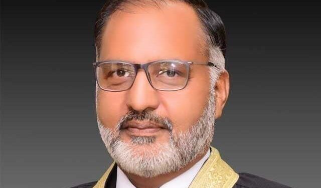 سابق جج شوکت صدیقی کی برطرفی کا نوٹی فیکشن کالعدم