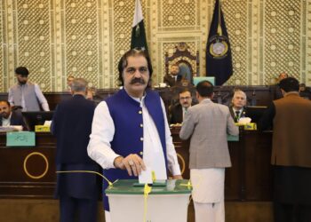 وزیراعلیٰ کا رشوت مانگنے پر سر پھاڑنے کا حکم