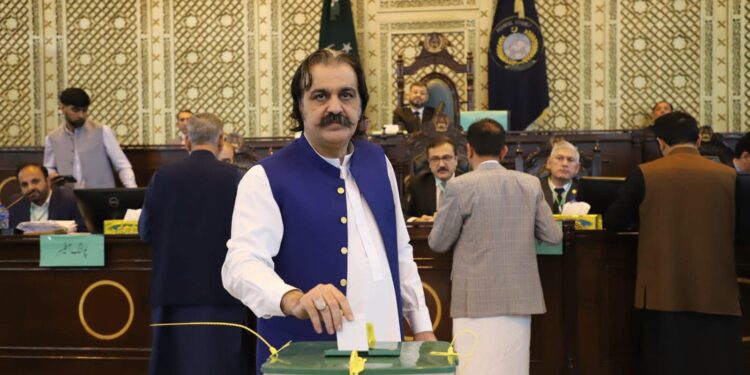 وزیراعلیٰ کا رشوت مانگنے پر سر پھاڑنے کا حکم