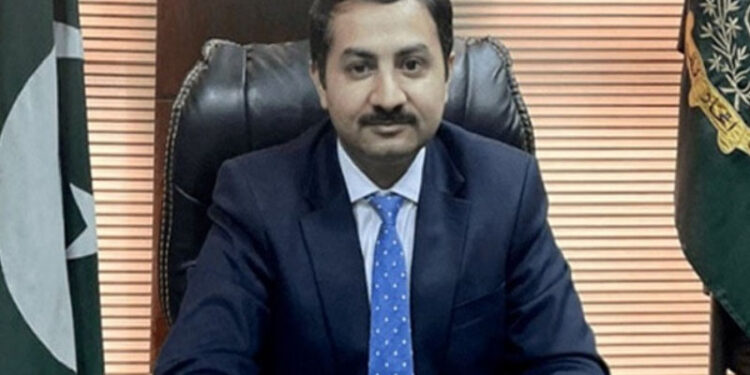 ڈی سی اسلام آباد کو چھ ماہ قید کی سزا