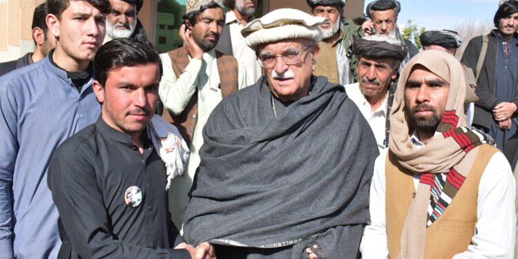 سرکاری اراضی پر قبضے کا معاملہ : وارنٹ گرفتاری معطل