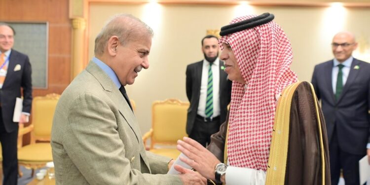 سعودی عرب کی ترقی میں پاکستانیوں کا کردار اہم رہا، سعودی وزیر