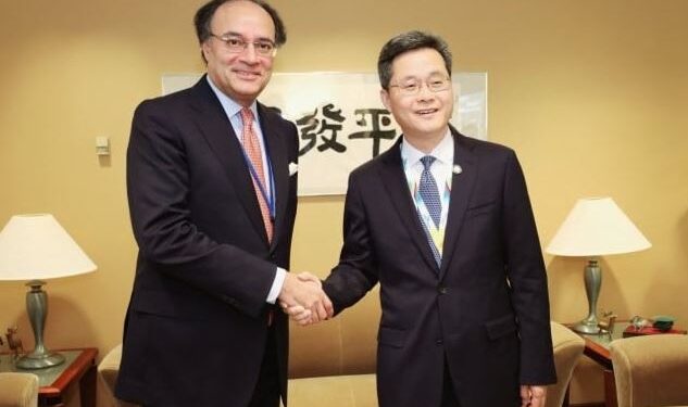 مہنگائی کم کرنے کے لیے اقدامات کررہے ہیں