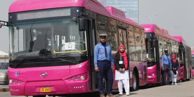 کراچی میں پنک بس  سروس کا دوسرا مرحلہ عید کے بعد