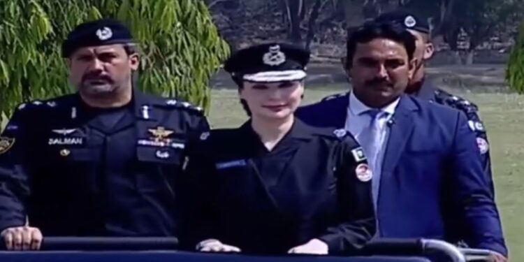 مریم نواز کی ایلیٹ فورس کی وردی پہن کر پاسنگ آؤٹ پریڈ میں شرکت