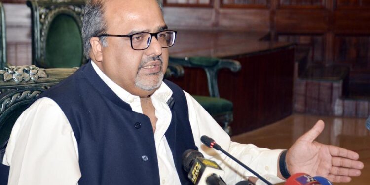 شہزاد اکبر پر تیزاب پھینکنے کا واقعہ ثابت نہ ہوسکا