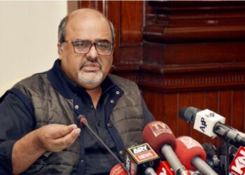 شہزاد اکبر پر تیزاب پھینکنے کا واقعہ ثابت نہ ہوسکا