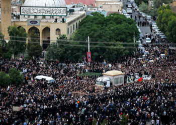 ہیلی کاپٹر حادثے کی مزید تفصیلات، ایرانی صدر کی  نماز جنازہ ادا