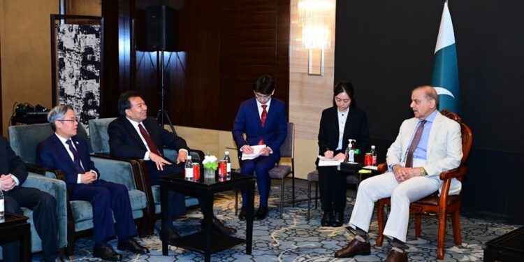 چین کی ترقی کے ماڈل سے استفادہ کرنا چاہتا ہے