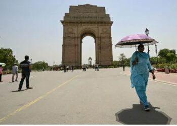 بھارت میں تباہ کن گرمی، 33 الیکشن اہلکار سمیت 55 افراد ہلاک