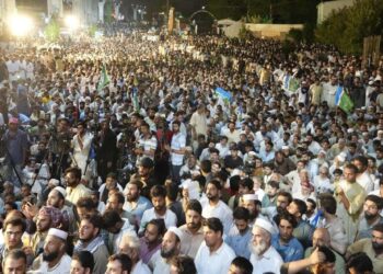 جماعت اسلامی کا دھرنا جاری، عدالتی کارروائیاں متاثر