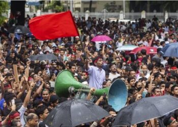 بنگلہ دیش : چیف جسٹس کو ایک گھنٹے کا الٹی میٹم