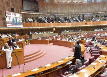 قومی اسمبلی اجلاس میں گرما گرم تقاریر