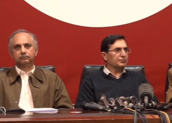 حکومت سپریم کورٹ کے اوپر عدالت بنانا چاہ رہی ہے
