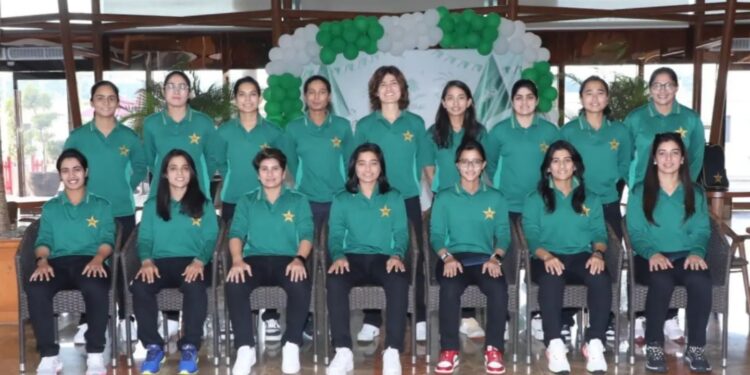 ٹی 20 ورلڈ کپ کے لیے ویمن کرکٹ ٹیم کی روانگی