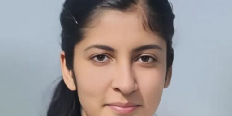 بوائے فرینڈ کے اکسانے پر بھارتی پائلٹ کی خودکشی