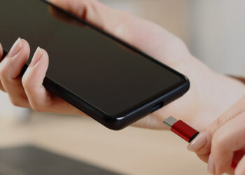 یورپ میں تمام اسمارٹ فونز، ٹیبلٹس، کیمروں کیلئے ٹائپ سی چارجر لازمی قرار