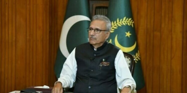 ایف آئی اے کو بھی عارف علوی کی گرفتاری سے روک دیا گیا