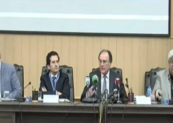 ٹیکس ٹو جی ڈی پی تناسب آئندہ 3 سال میں 13 فیصد تک لے جائینگے، وزیرخزانہ