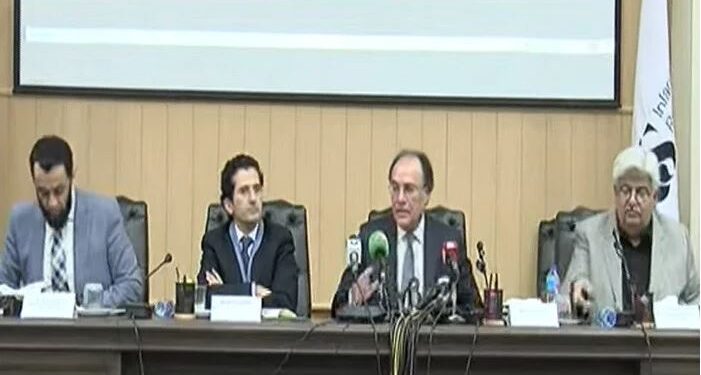 ٹیکس ٹو جی ڈی پی تناسب آئندہ 3 سال میں 13 فیصد تک لے جائینگے، وزیرخزانہ