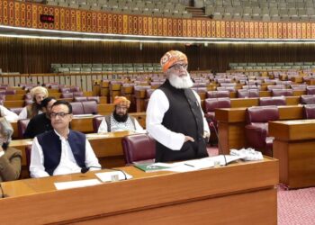 مدارس بل کے طے شدہ معاملات میں تبدیلی ہوئی تو پھر فیصلہ ایوان نہیں میدان میں ہوگا