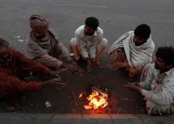 کراچی میں سردی : دسمبر سے اب تک 63 بے گھر افراد جاں بحق