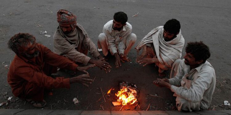 کراچی میں سردی : دسمبر سے اب تک 63 بے گھر افراد جاں بحق