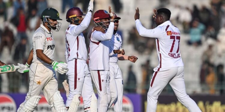 دوسرا ٹیسٹ: ویسٹ انڈیزکے ہاتھوں  پاکستان کو شکست