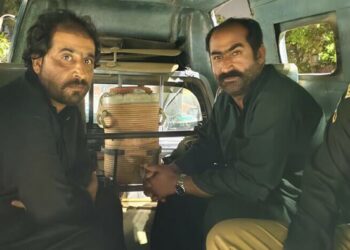 کراچی:  کار سواروں پر تشدد میں ملوث شاہ زین مری بلوچستان فرار، 2 گارڈ گرفتار