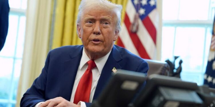 وفاقی جج نے ٹرمپ انتظامیہ کو گرانٹس اور قرضے منجمد نہ کرنے کا عارضی پابند کردیا